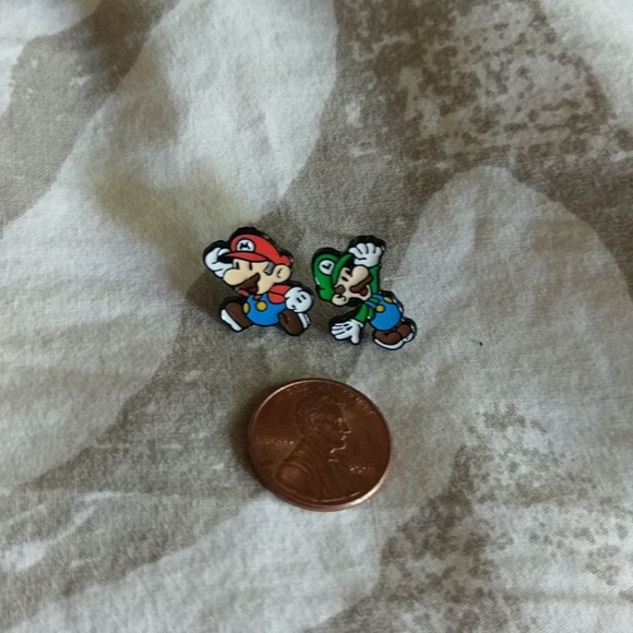 Mario and Luigi earrings - Picture 4 of 6